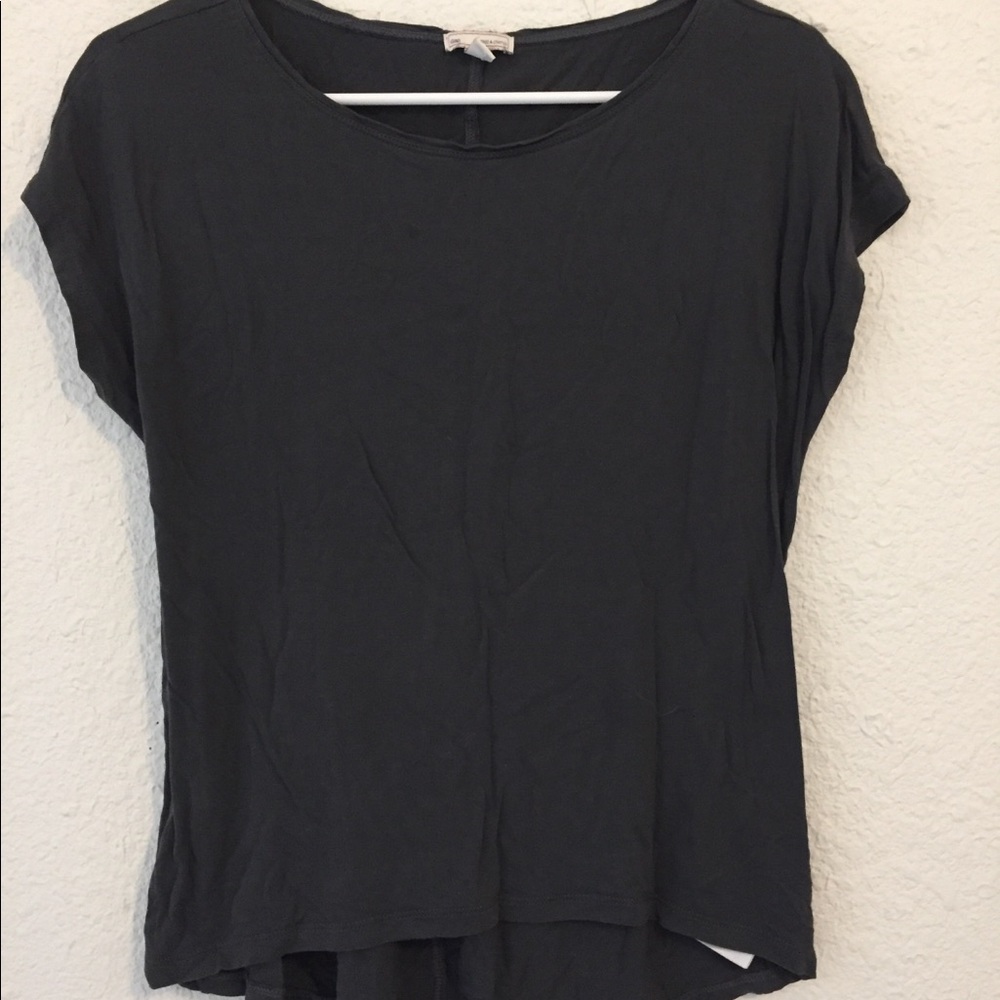 dark grey gap tee